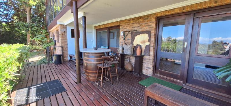 4 Bedroom Property for Sale in Outeniqua Strand Western Cape